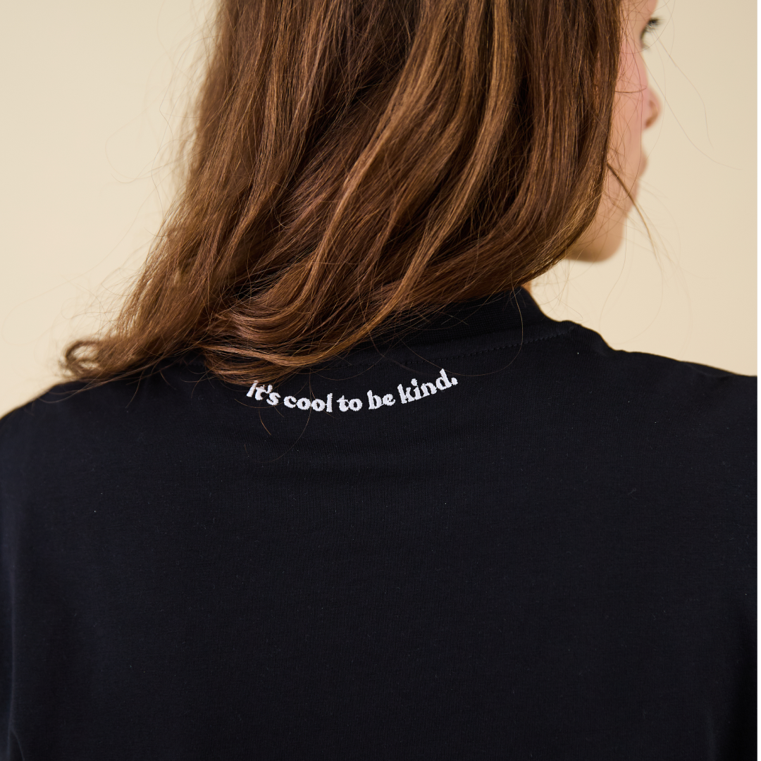T-Shirt aus Bio-Baumwolle in Schwarz