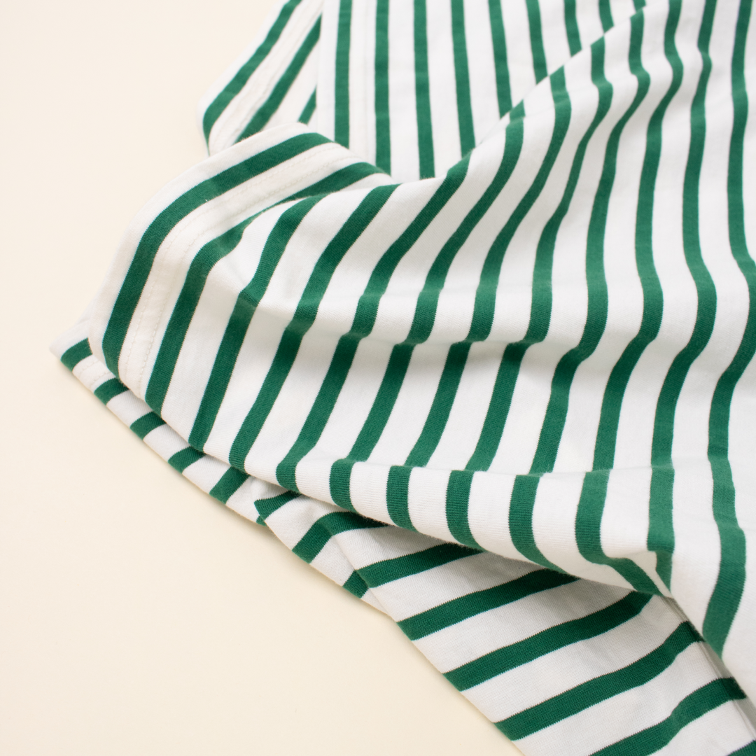 T-Shirt Gestreift aus Bio-Baumwolle in Grün/Off-White