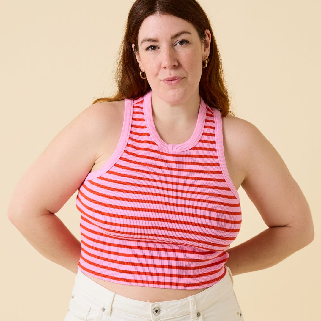 The 24/7 Crop Top aus Bio-Baumwolle Gestreift in Pink/Rot