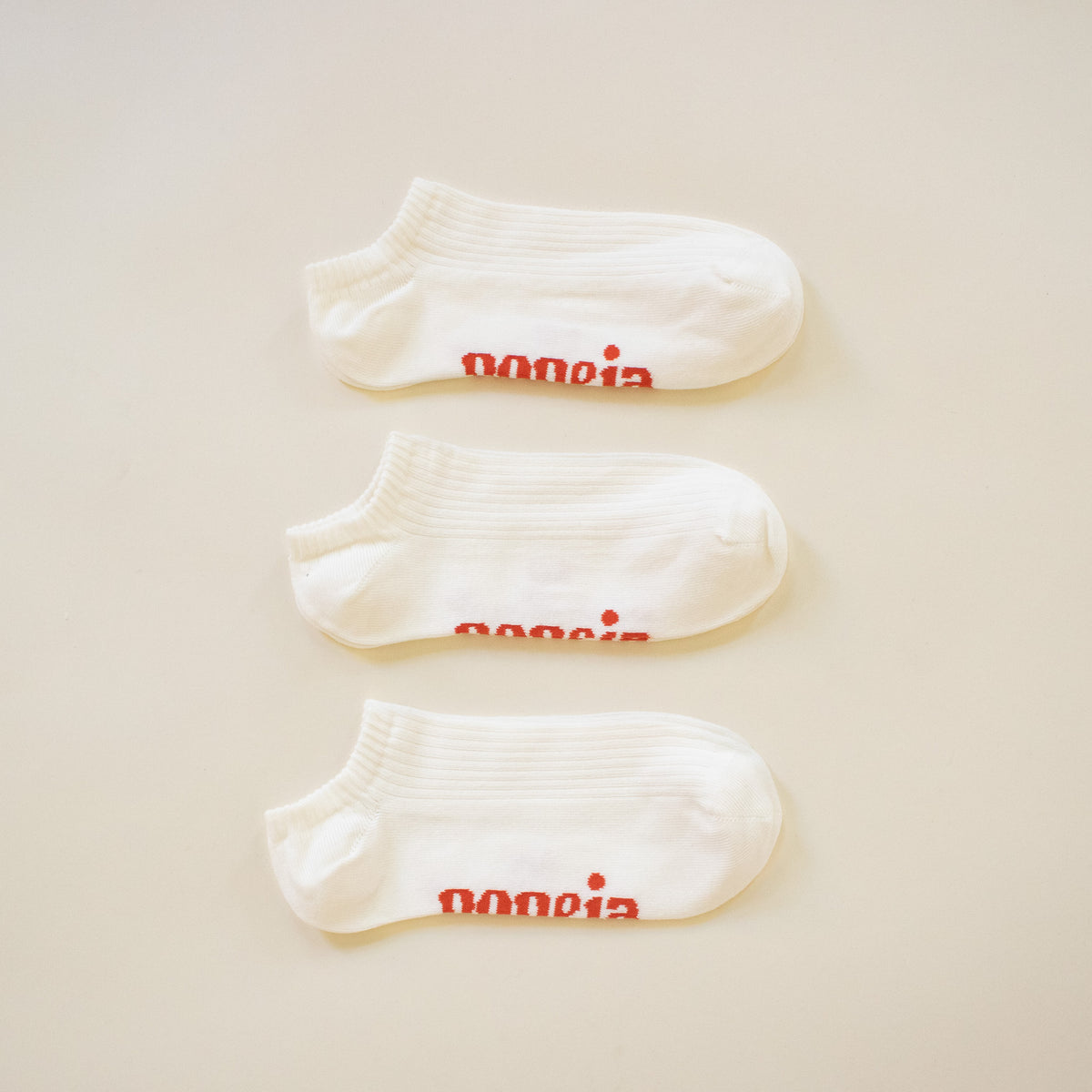 Sneakersocken aus Bio-Baumwolle in Off-White