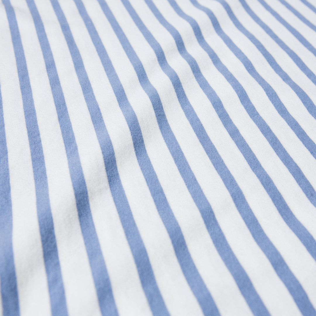 Langarmshirt Gestreift aus Bio-Baumwolle in Eisblau/Off-White