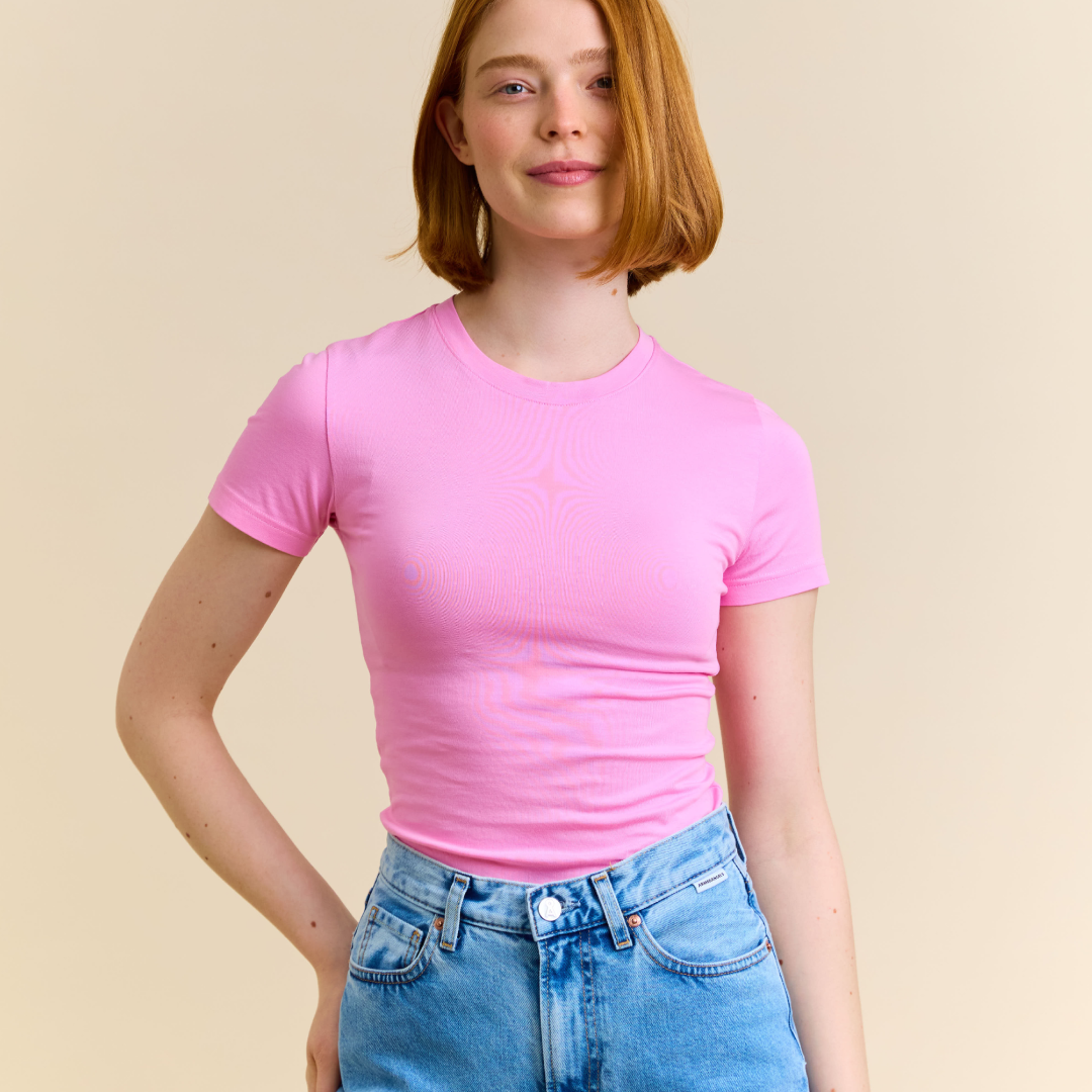 Tight T-Shirt aus Bio-Baumwolle in Pink