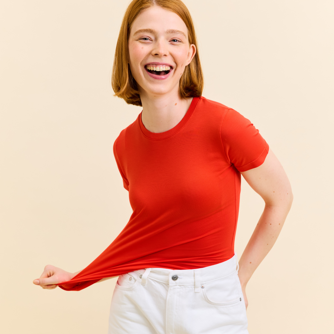 Tight T-Shirt aus Bio-Baumwolle in popeia Rot