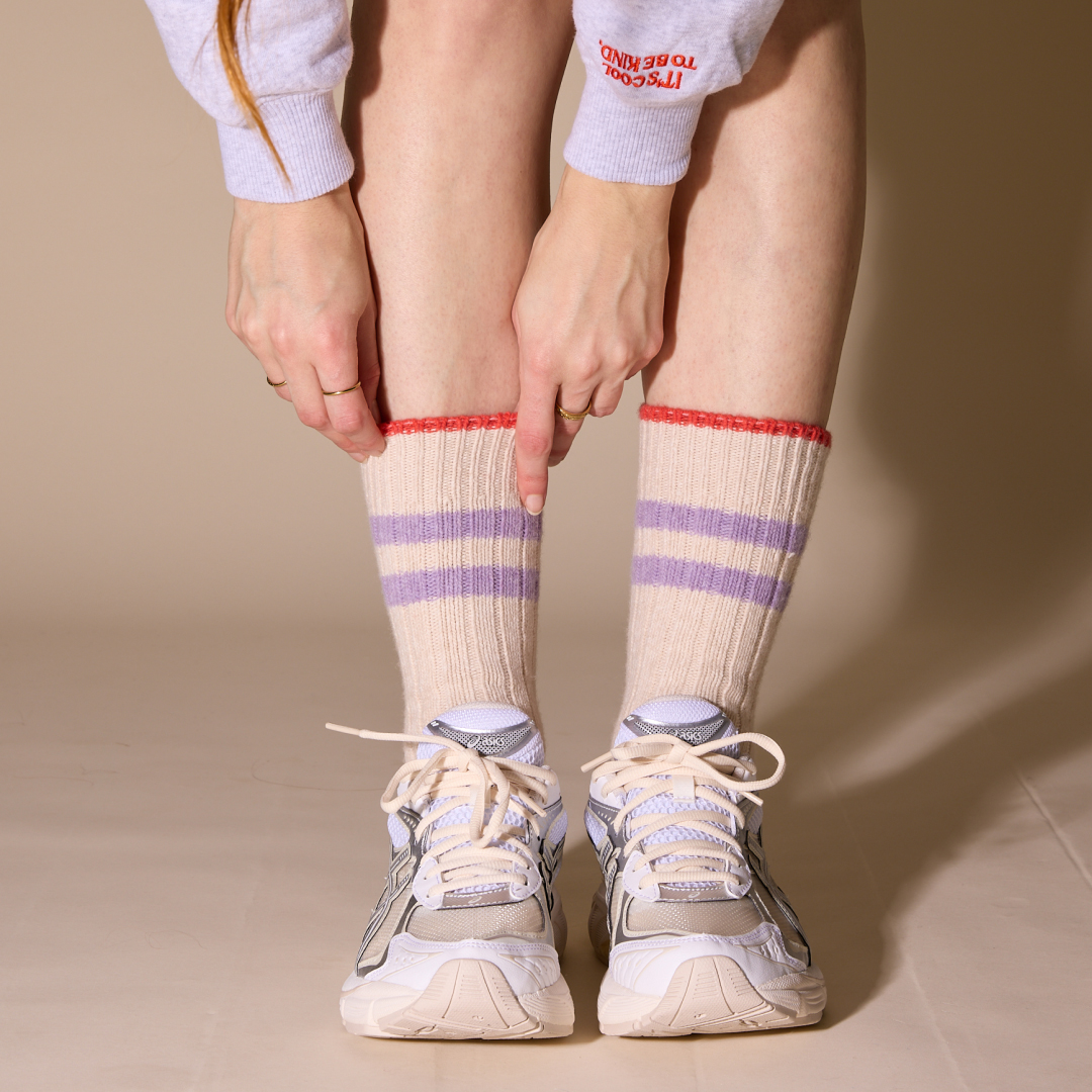 Dicke Stricksocken aus Wolle in Ecru