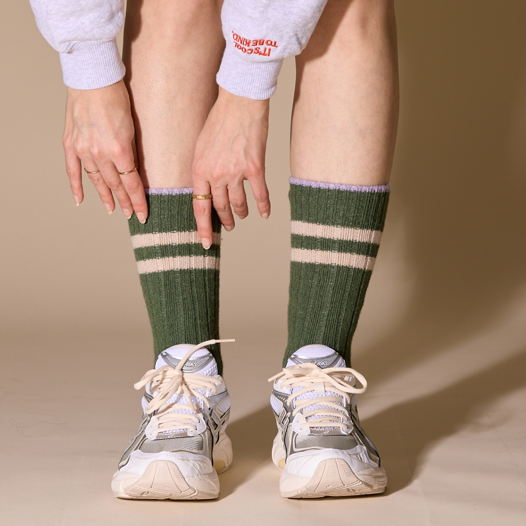 Dicke Stricksocken aus Wolle in Grün