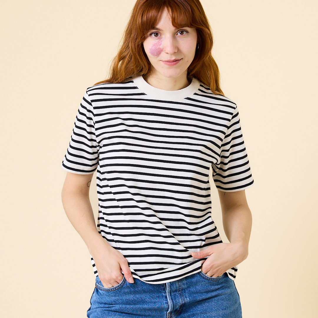 T-Shirt Gestreift aus Bio-Baumwolle in Schwarz/Off-White