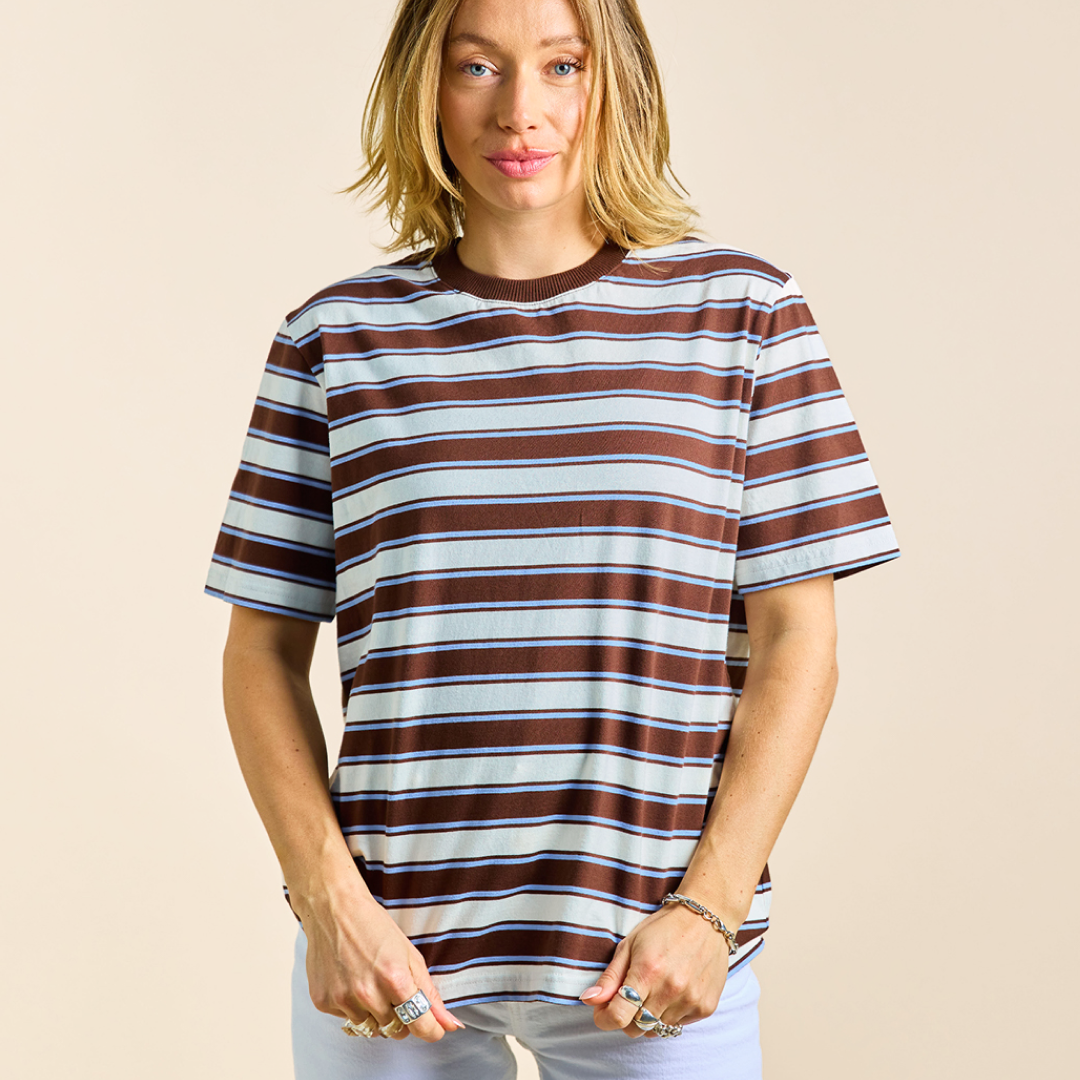 T-Shirt Gestreift aus Bio-Baumwolle in Braun/Hellblau
